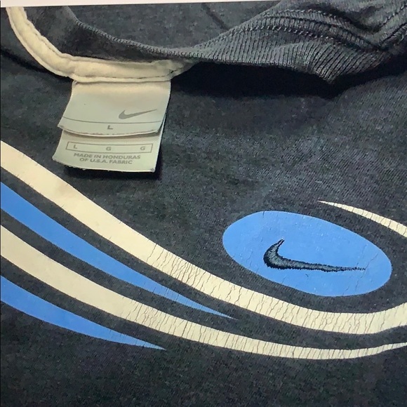 Nike vinatge swoosh graphic tee 2000 vinatge - Picture 3 of 3